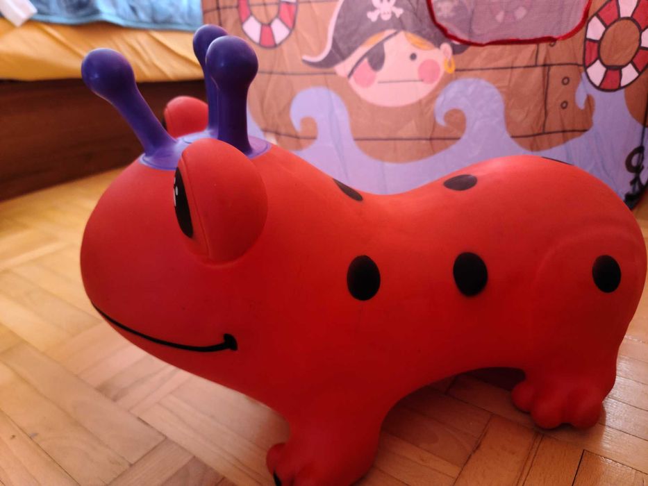 Продам дитячого пригуна