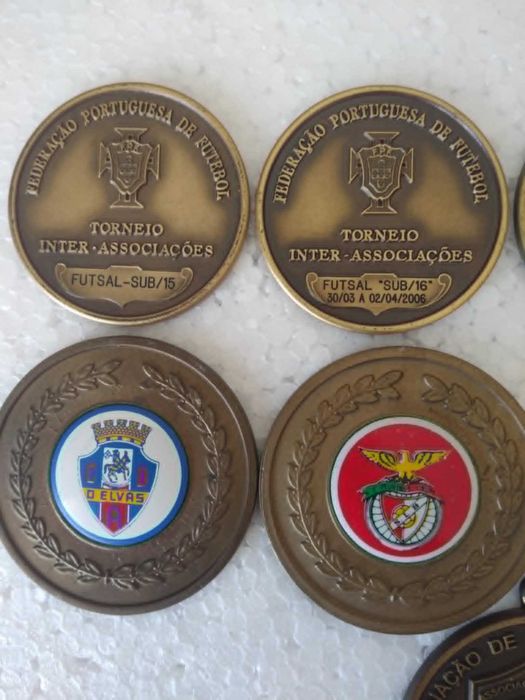 Várias Medalhas da Federação Portuguesa Futebol, Associação Futebol Braga, Benfica e O Elvas.