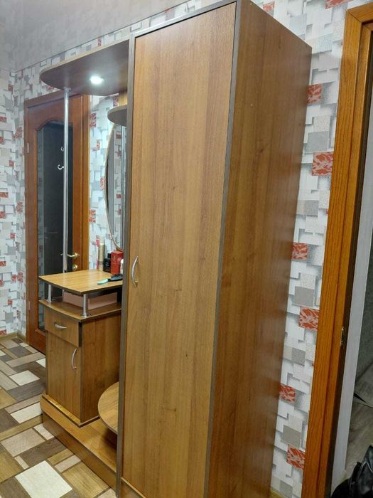 Меблі для передпокою