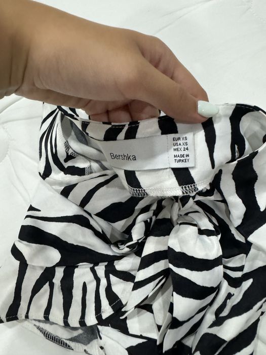 Saia Bershka padrão zebra - ofereço portes envio