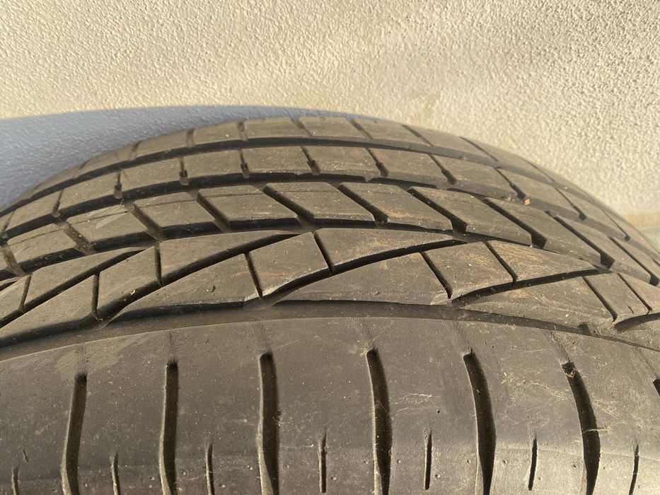 Pneus 245/40R20…