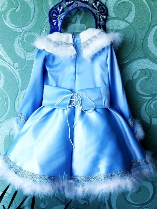Новогодний карнавальный костюм Снегурочка.