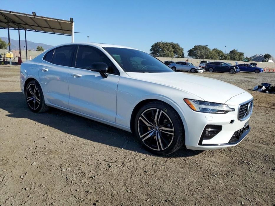 Volvo S60 Volvo S60, T5 R-Design |  PALI I JEŹDZI