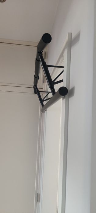 Barra de elevações para porta