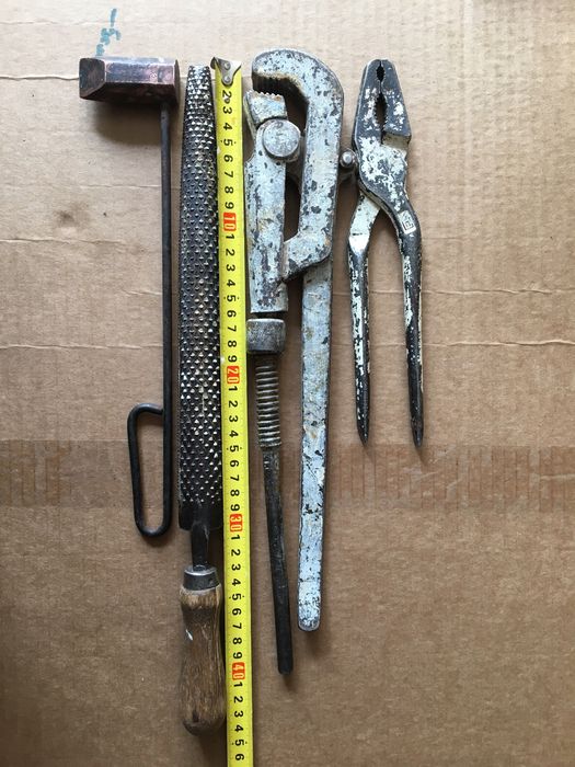 Ключ газовий трубний.