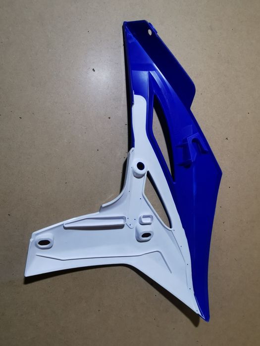 Yamaha yz 250 F osłona owiewka boczna przod lewa panel wypełnienie