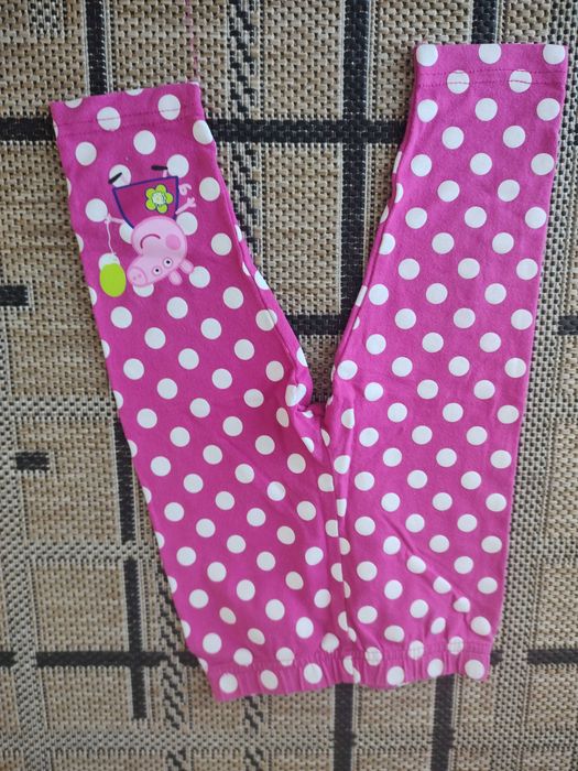 różowe getry w białe kropki świnka Peppa