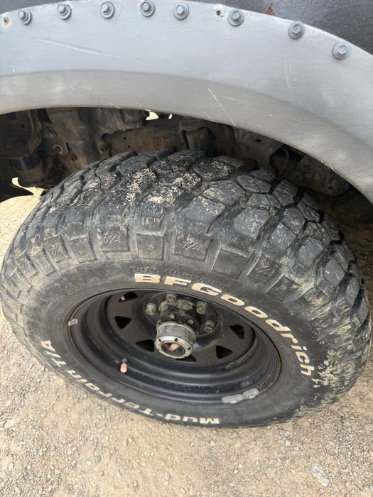 Bf goodrich 245 75 r16 mud terrain