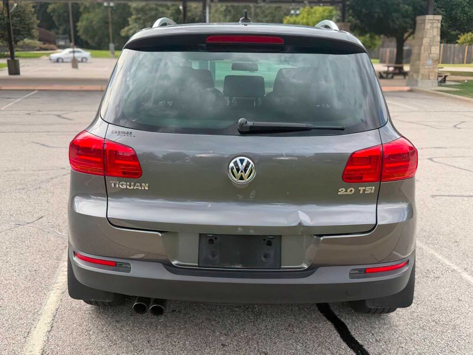 Volkswagen Tiguan      2013