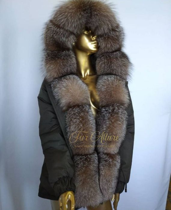 Жіноча зимова парка кольору хакі з хутром блюфрост.  42-60 рр