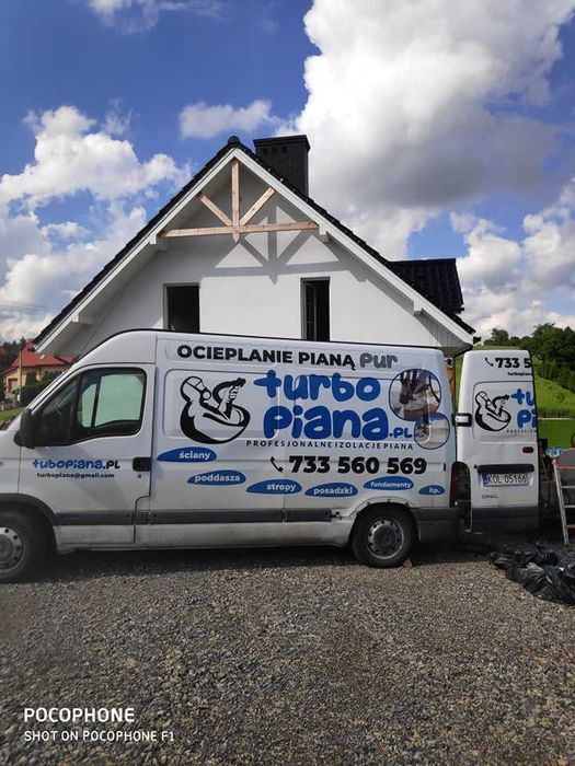 Ocieplanie dachu pianka PUR Docieplanie piana poddasza