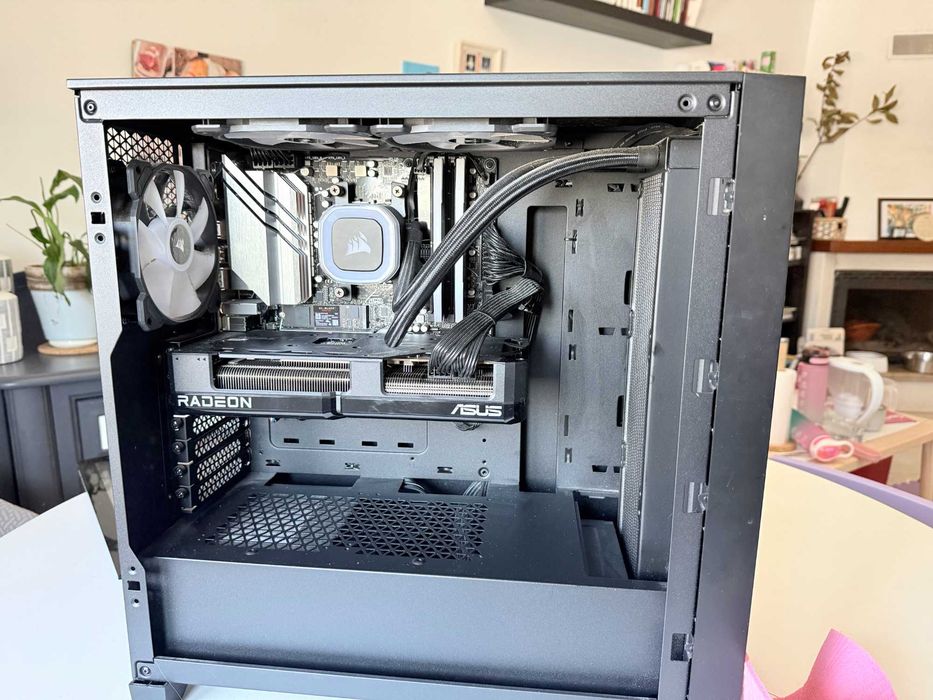 PC Gaming AMD Ryzen 7 + RX 7800 XT 16GB