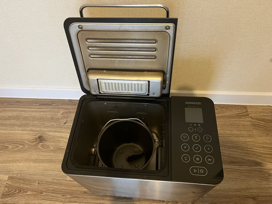 Хлібопічка Kenwood BM450