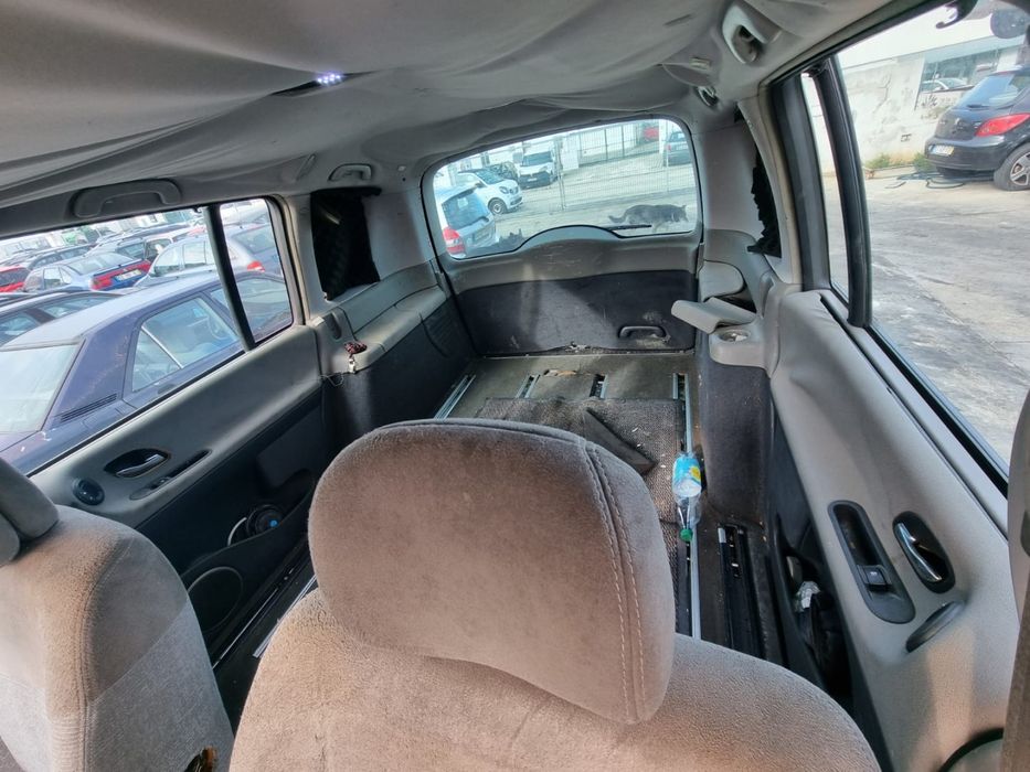 RENAULT ESPACE 2.0I DE 2005 DISPONÍVEL PARA PEÇAS