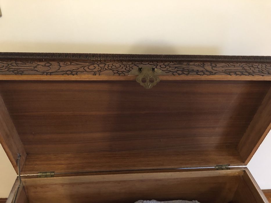 Móvel arca mala baú antiga