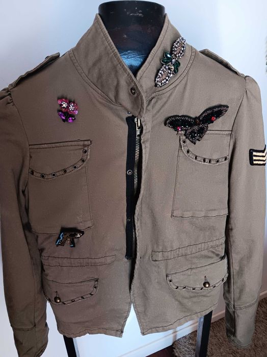 Parka estilo militar Bershka M