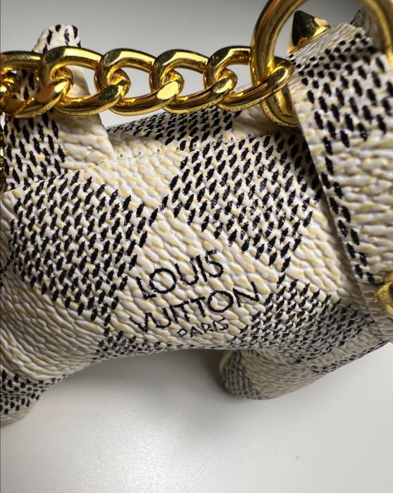 Breloczek piesek buldog Louis Vuitton lv keychain