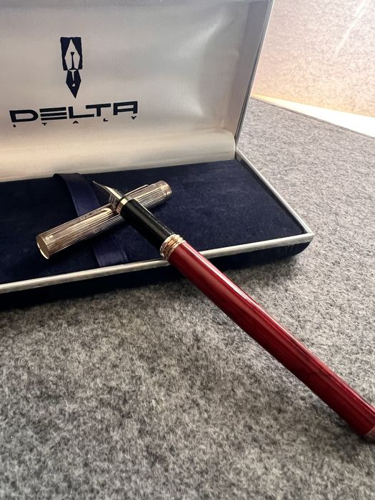 Caneta Tinteiro Delta Italy Luxo - Caixa Original