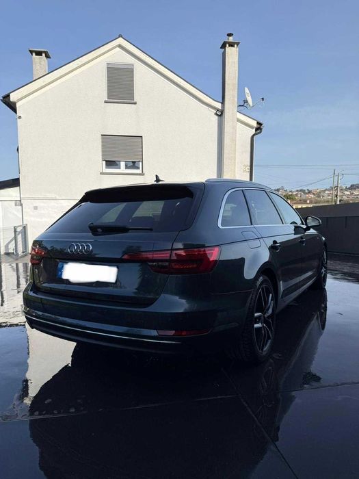Audi A4 2.0 TDI S-Line Automatica Matrix Edition