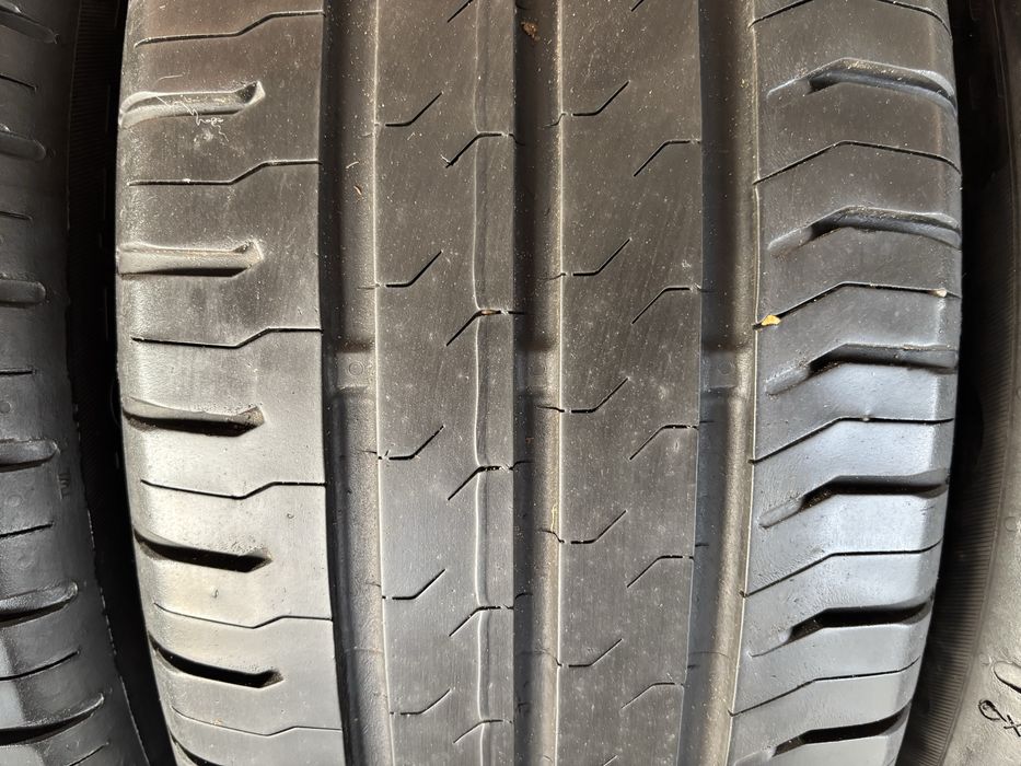 Комплект літніх шин 185/55R15 Continental