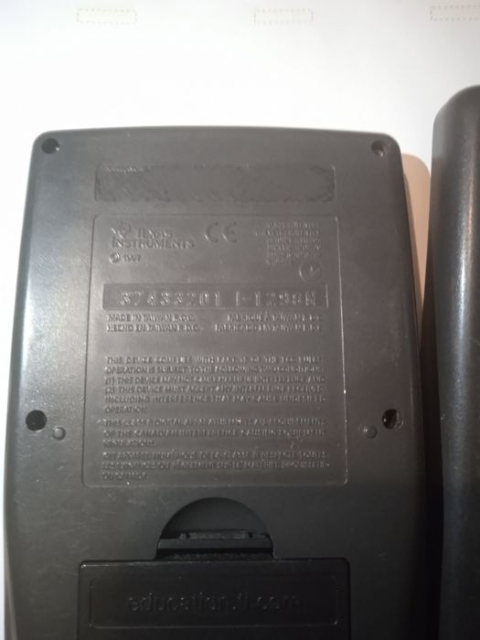 Calculadora científica Texas instrument T1  83