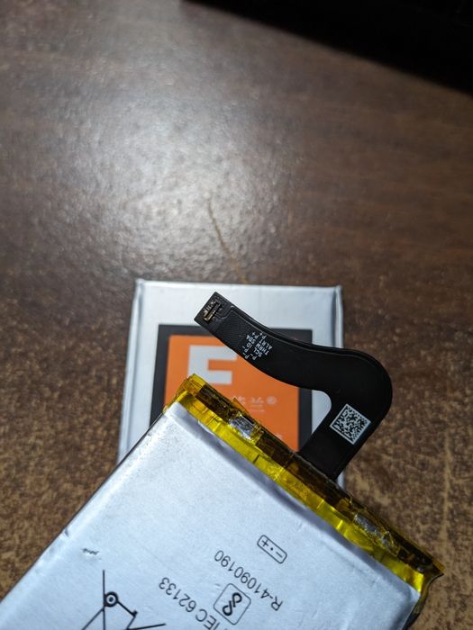 Акумулятори pixel 4xl