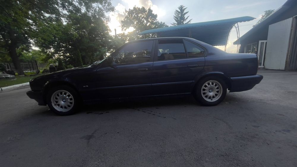 Продам  BMW E 34