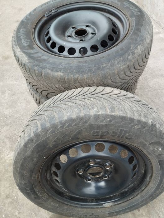 Продам резину б/у с дисками