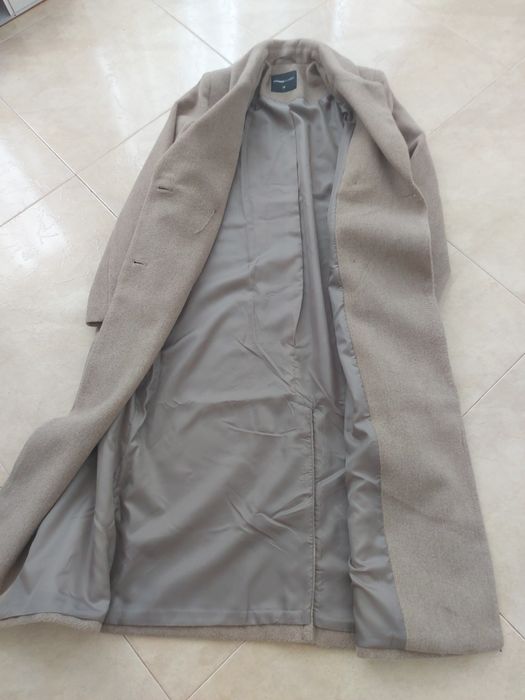 Красиве демісезонне жіноче пальто