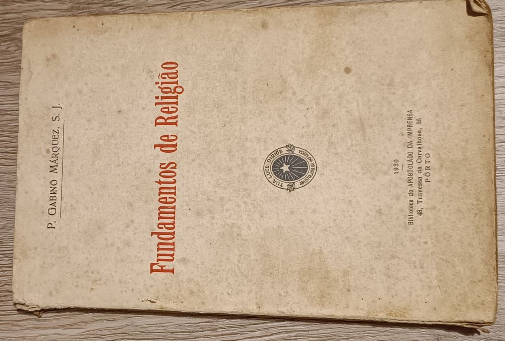 Livro Fundamentos de religião de 1930 de Gabino Márquez