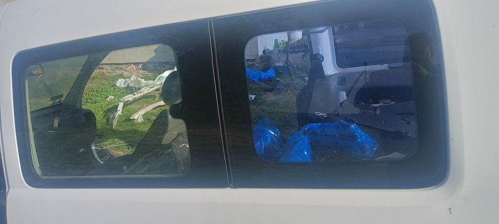 Szyby Opel combo  2004 rok