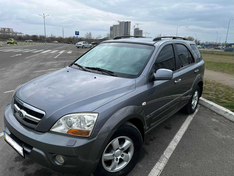 Продам Kia Sorento в отличном состоянии! Не крашен!