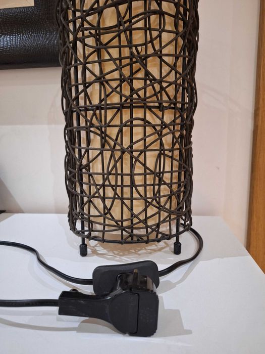 Candeeiro decorativo de mesa ou cómoda