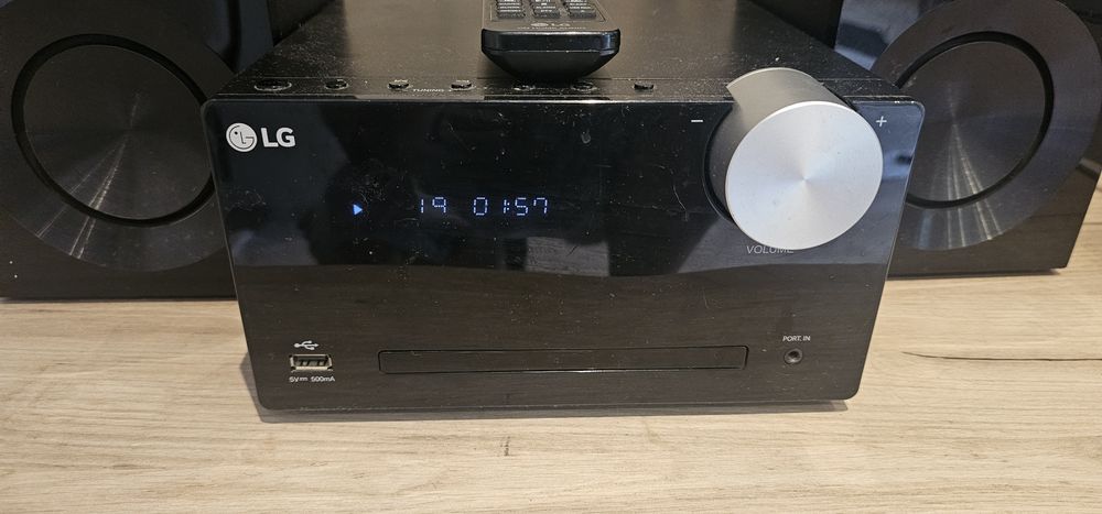 Mini wieża Lg cm2440