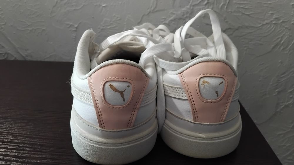 Кросівки розмір 39