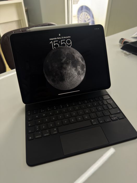 iPad Pro 11” M2 + Magic Keyboard + Apple Pencil 2a Geração | 600€