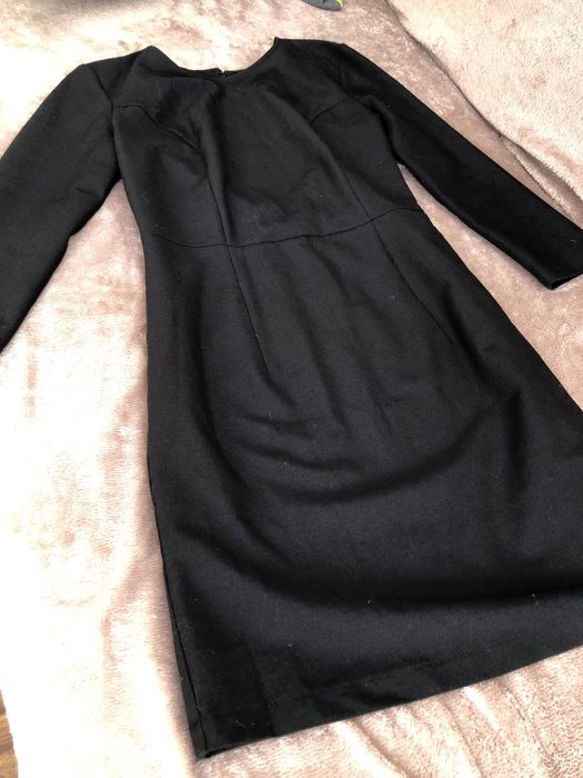 Сукня з відкритою спинкою