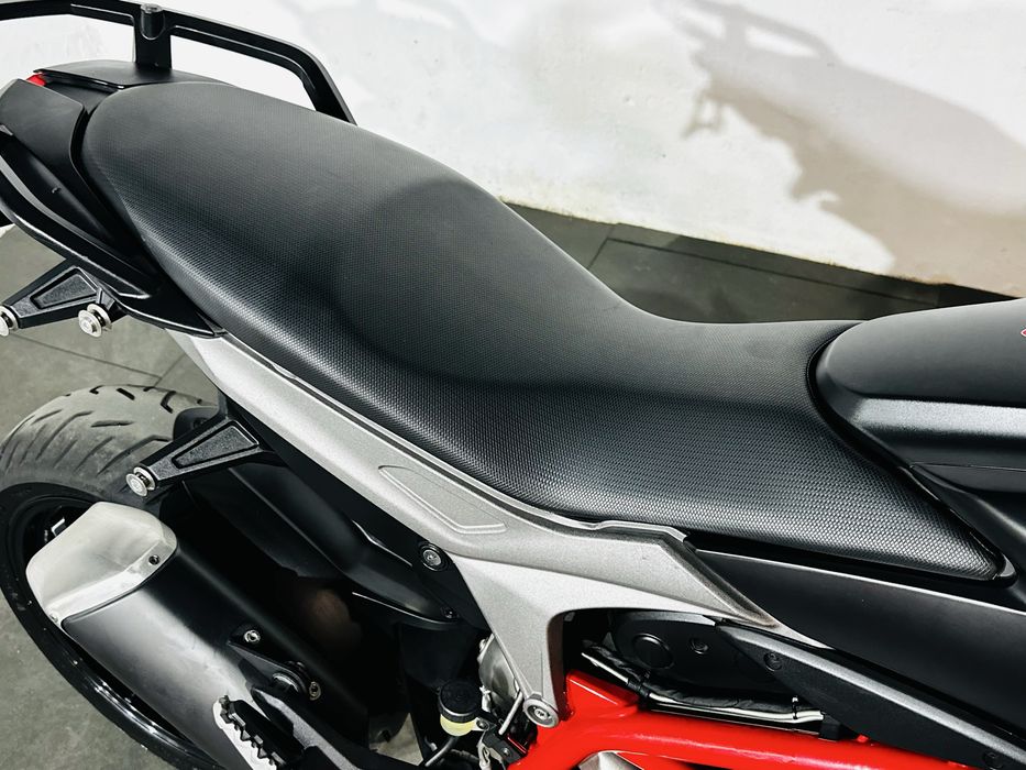 Ducati Hyperstrada 820 ABS мото з європи (8300$)