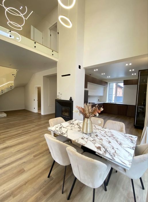 Продаж сучасного будиноку в с. Крихівці