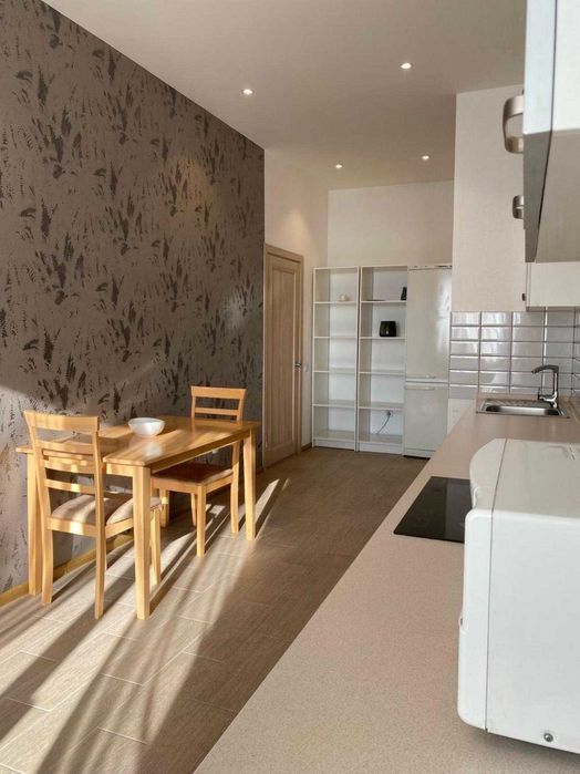 Продаж 2-кімнатної квартири по вул. Вишняківській