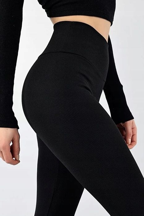 Czarne legginsy damskie w prążki z wysokim stanem l 5ia