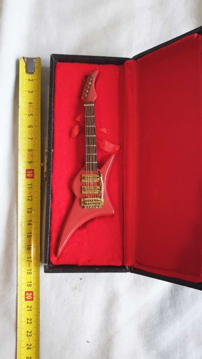 Guitarra Elétrica Em Miniatura