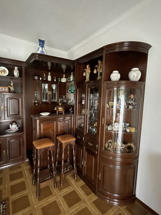 Móvel de sala com bar novo