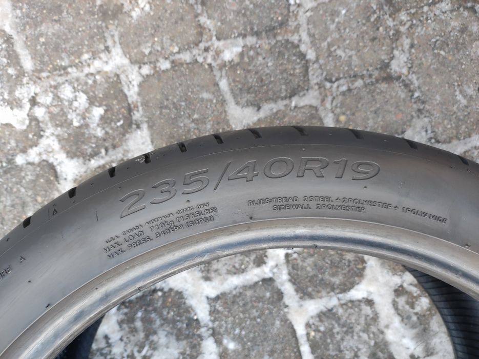 235.40.19 komplet opon Hankook Ventus S1 Evo 3