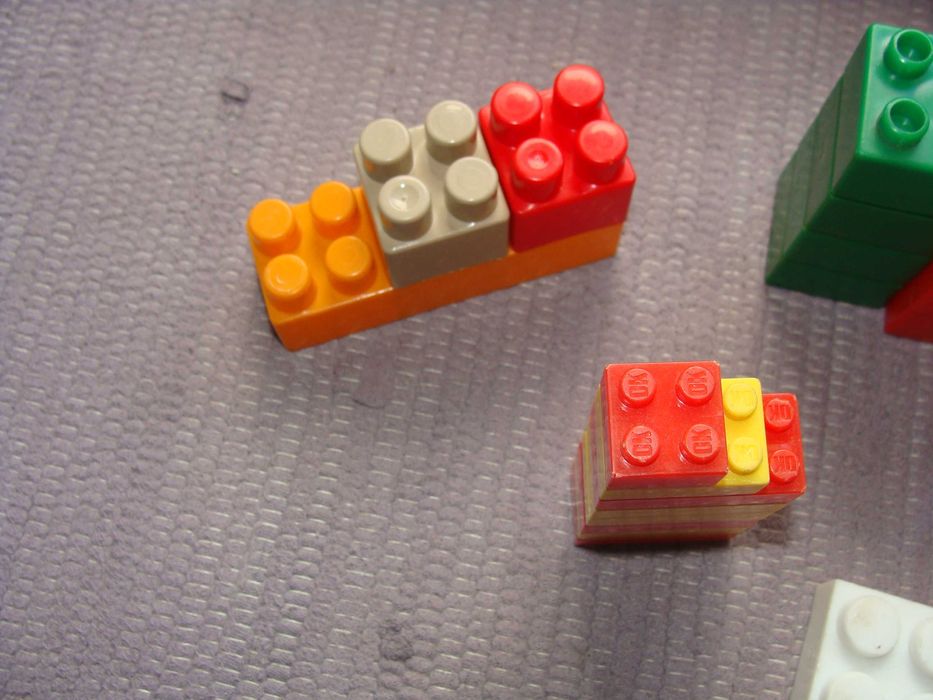 Diferentes Conjuntos de Blocos de Construção