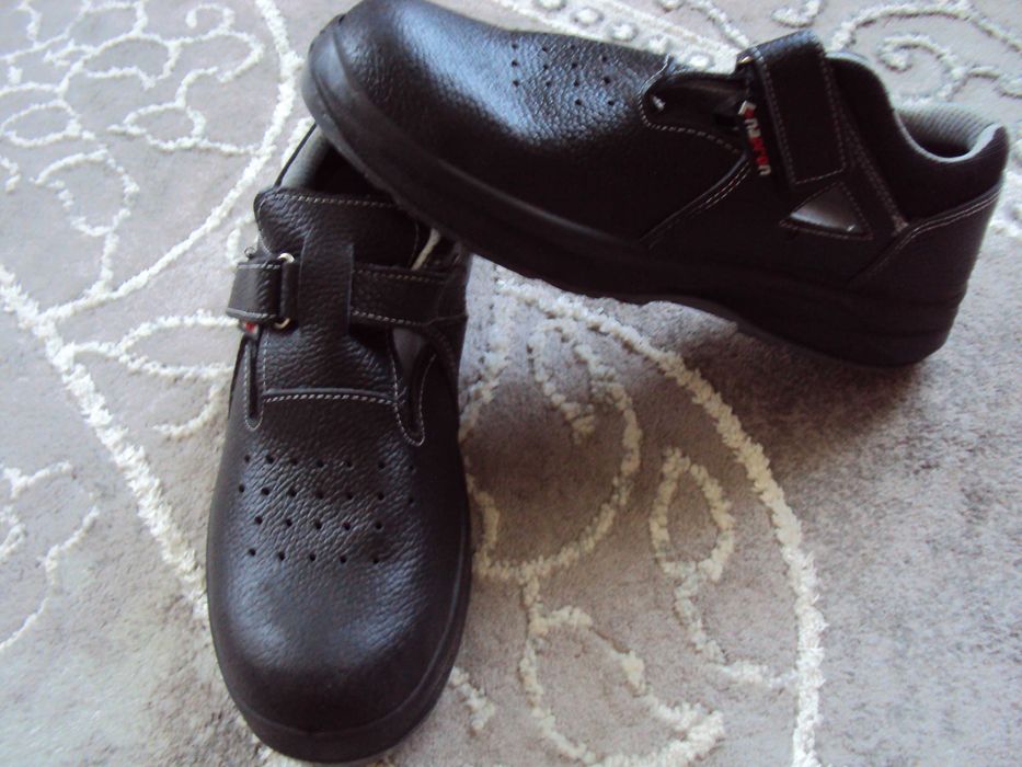 Нове робоче взуття розмір 45