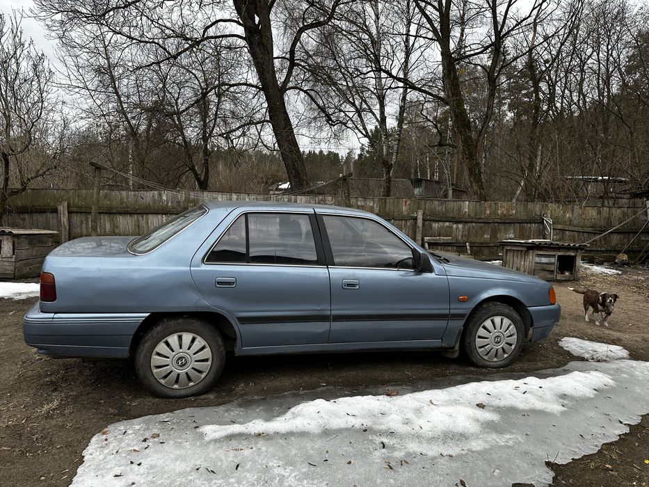 Машина Hyundai sonata 1998 року