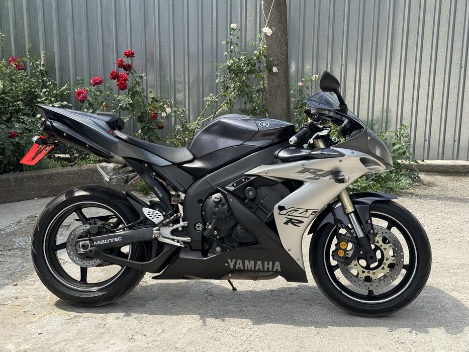 Продам Yamaha R1