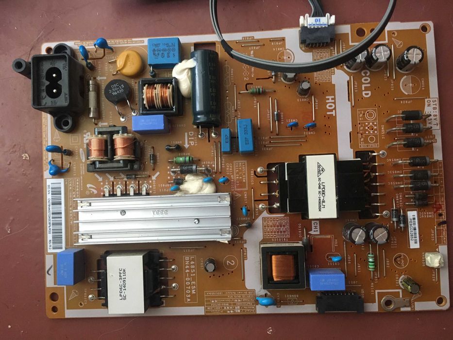 Платы с LED телевизора Samsung: БП BN44-00703А, T-Con RUNTK 5538TP: 600 ...