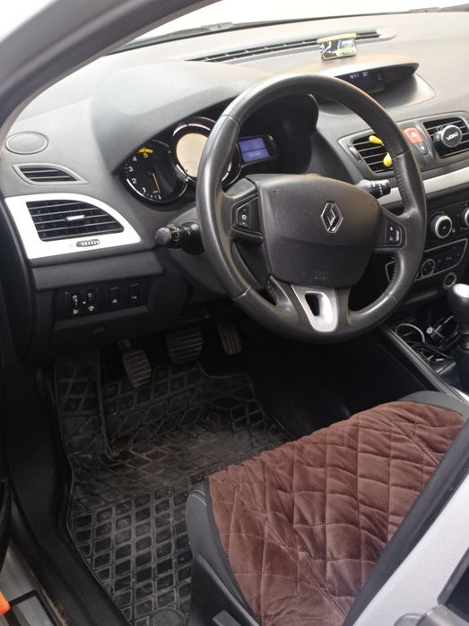 Чудовий автомобіль